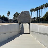 Photo taken at Levitated Mass by Rob P. on 8/14/2022