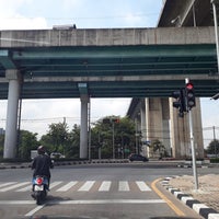 Photo taken at Rama III-Ratchada Junction by Ratsadakorn on 10/1/2018