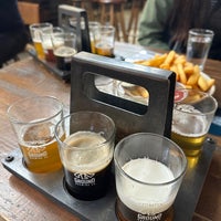 Foto scattata a Stomping Ground Brewery &amp;amp; Beer Hall da Ray R. il 8/23/2023