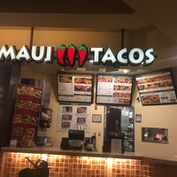 Foto tirada no(a) Maui Tacos por Sherry T. em 8/25/2017