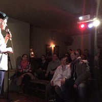 Photo taken at Chuckleheads English Comedy Show by Karl F. on 3/1/2017