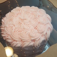 6/24/2017에 Jessica L.님이 Sweet Box Cupcakes &amp;amp; Bake Shop에서 찍은 사진