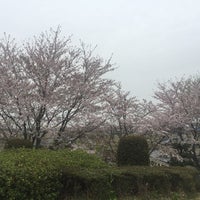 Photo taken at 荒川パノラマ公園 by S on 4/10/2016