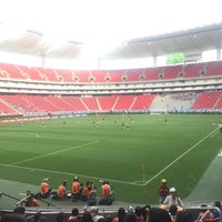 Снимок сделан в Estadio Akron пользователем Lorenzo Ivan H. 7/29/2015