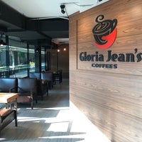 Photo taken at Gloria Jean&amp;#39;s Coffees by Supattra J. on 4/24/2019
