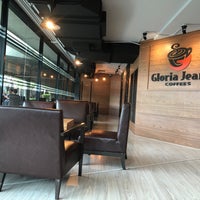 Photo taken at Gloria Jean&amp;#39;s Coffees by Supattra J. on 9/14/2019