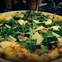 Photo taken at La Dolce Vita Pizzeria &amp;quot;Carrefour SNI&amp;quot; by La Dolce Vita Pizzeria &amp;quot;Carrefour SNI&amp;quot; on 11/25/2014