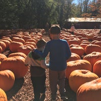 Photo taken at Burt&amp;#39;s Pumpkin Farm by @karenlisa on 10/20/2017