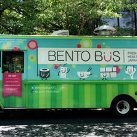 รูปภาพถ่ายที่ Bento Bus โดย Yasmin เมื่อ 6/21/2016