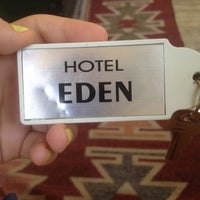 Foto tirada no(a) Eden Hotel por Beyza K. em 8/11/2015