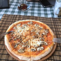 Снимок сделан в Luce Restaurante Pizzeria пользователем Nilay &amp;amp; Ahmet 10/7/2018
