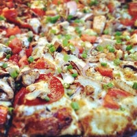 Round Table Pizza Pizza Place In Oakland