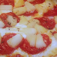 Foto tirada no(a) Amante Gourmet Pizza por yazmin w. em 11/29/2014