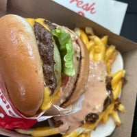 Photo taken at In-N-Out Burger by Alan Z. on 3/25/2022