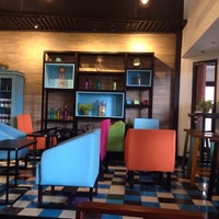 6/1/2014 tarihinde Manuel C.ziyaretçi tarafından Patria Café Lounge'de çekilen fotoğraf