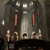 Photo taken at Église Saint-Pierre-de-Chaillot by Yukko Y. on 3/27/2024