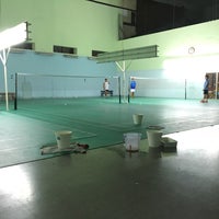 Photo taken at TN Badminton Court by Pariwat S. on 8/5/2016