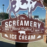 Foto diambil di The Screamery Hand Crafted Ice Cream oleh Gary M. pada 12/24/2022