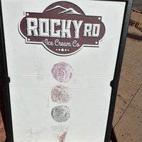 Das Foto wurde bei Rocky RD Ice Cream Co. von Gary M. am 11/18/2022 aufgenommen