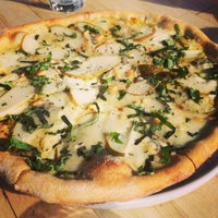 6/9/2014にGary M.がFinn&amp;#39;s Pizzaで撮った写真