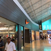 Nike Factory Store - 11 de 1895 visitantes