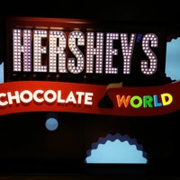 Photo taken at Hershey&amp;#39;s Chocolate World by Moo C. on 12/13/2017