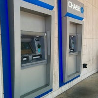 Photo taken at Chase Bank by Moo C. on 9/10/2017