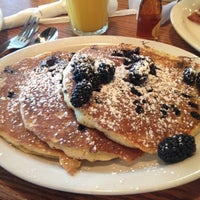 Photo taken at Cracker Barrel Old Country Store by Marcel B. on 7/14/2013