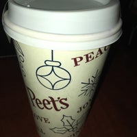 Foto tomada en Peet&amp;#39;s Coffee &amp;amp; Tea  por Deanna Y. el 11/5/2020