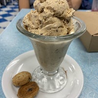 Photo taken at Leatherby&amp;#39;s Family Creamery by Deanna Y. on 8/2/2022
