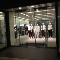 Zara 京都市の衣料品店