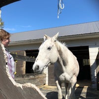 4/22/2018 tarihinde Nicole D.ziyaretçi tarafından Southlands Riding Club'de çekilen fotoğraf