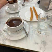 Снимок сделан в Chocolatería San Ginés пользователем Andreia C. 4/14/2024