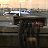 Photo taken at Airport Lounge - North Pier by NetVista0923 on 1/13/2017