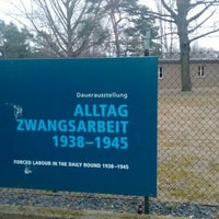 3/18/2016 tarihinde Evaziyaretçi tarafından Dokumentationszentrum NS-Zwangsarbeit'de çekilen fotoğraf