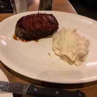 Photo taken at BJ&amp;#39;s Restaurant &amp;amp; Brewhouse by Paul L. on 12/13/2019