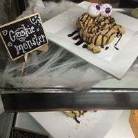 Photo taken at Cinnaholic by George D. on 11/1/2017