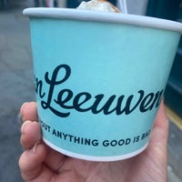 7/4/2022 tarihinde Lauren D.ziyaretçi tarafından Van Leeuwen Artisan Ice Cream'de çekilen fotoğraf
