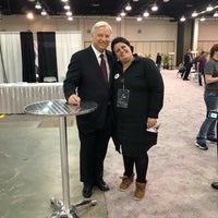 Foto tirada no(a) Cox Convention Center por Sarah M. em 3/17/2018