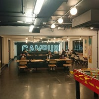 Foto diambil di Google Campus London oleh ruX . pada 11/8/2018