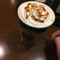 Photo taken at Tully&#39;s Coffee by Imaisy on 10/13/2018