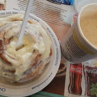 Photo taken at Cinnabon by Anatoly on 9/5/2016
