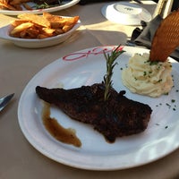 10/24/2015に🅰hmedがHoldren&amp;#39;s Steaks &amp;amp; Seafoodで撮った写真