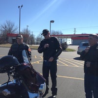 2/24/2013 tarihinde Abby M.ziyaretçi tarafından Blue Ridge Harley-Davidson'de çekilen fotoğraf