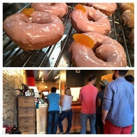 6/7/2014 tarihinde Drew D.ziyaretçi tarafından Propaganda Doughnuts'de çekilen fotoğraf
