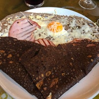 Photo taken at La Sarrasine by Mitsugu M. on 12/28/2017