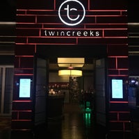 Das Foto wurde bei Twin Creeks Steakhouse von Chris F. am 5/28/2017 aufgenommen