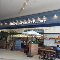 Photo taken at Ｈawaiian Pancake  Factory by 弥 長. on 9/22/2014
