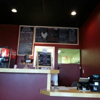 12/9/2012 tarihinde Joshua K.ziyaretçi tarafından Wings Cafe'de çekilen fotoğraf