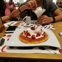Photo taken at Crepes &amp;amp; Waffles by Adriana G. on 9/29/2019